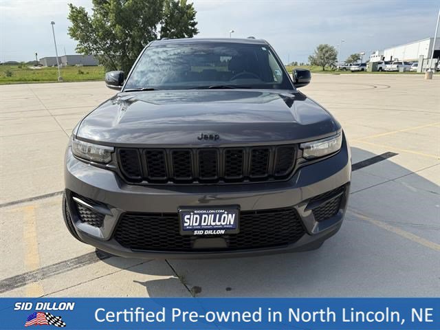 Used 2022 Baltic Gray Metallic Clearcoat Jeep Altitude image 4