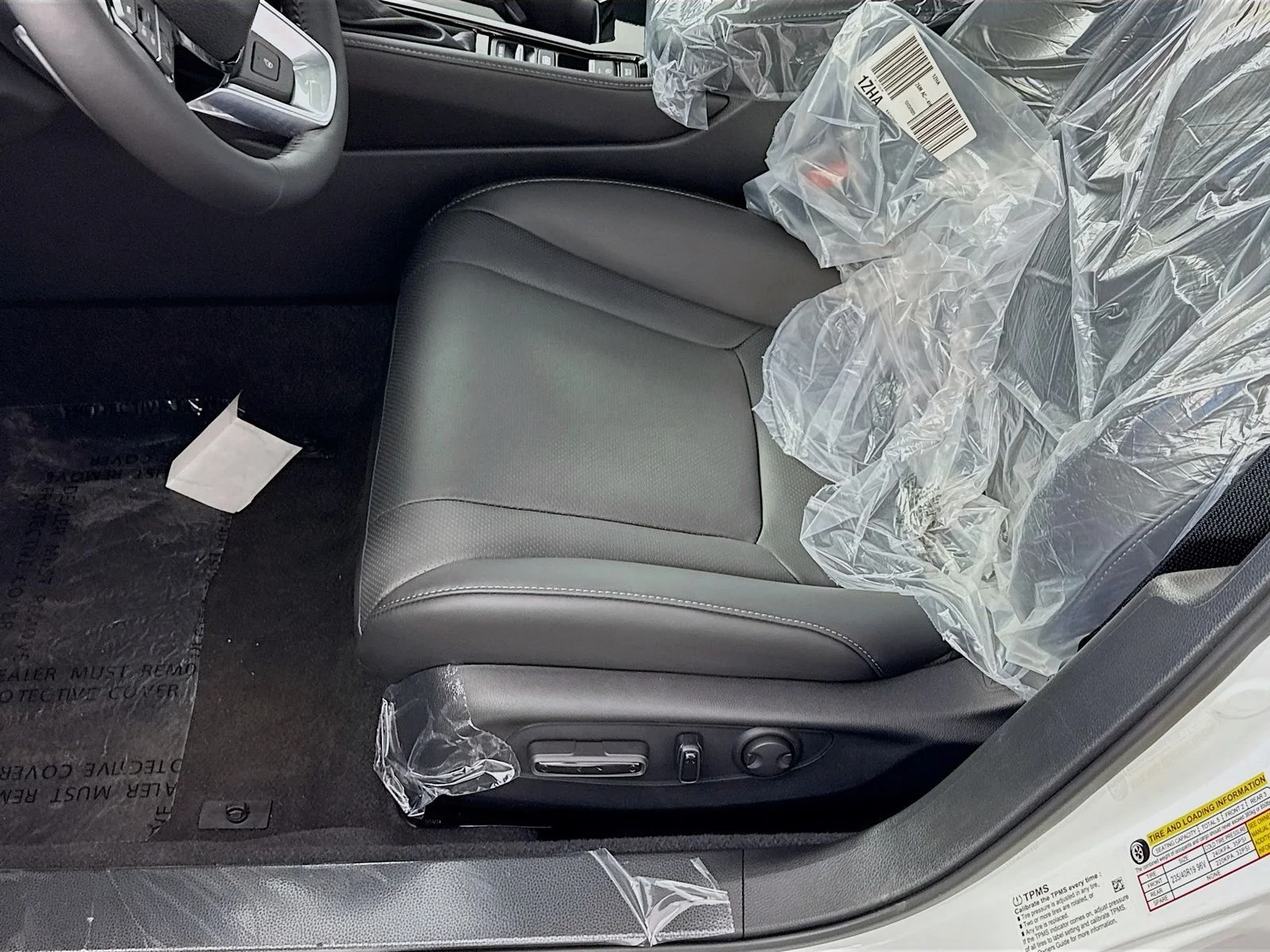 Used 2023 White Honda Touring image 11