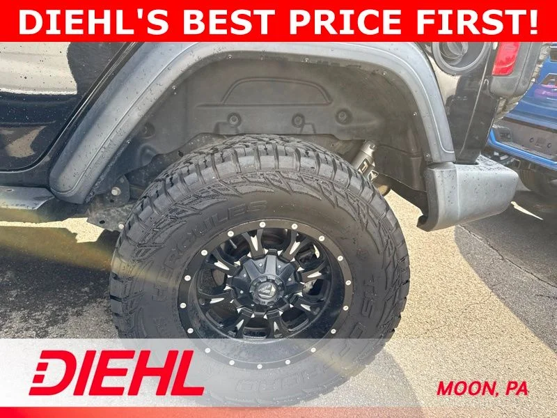 Used 2018 Black Jeep Unlimited Sport S image 9