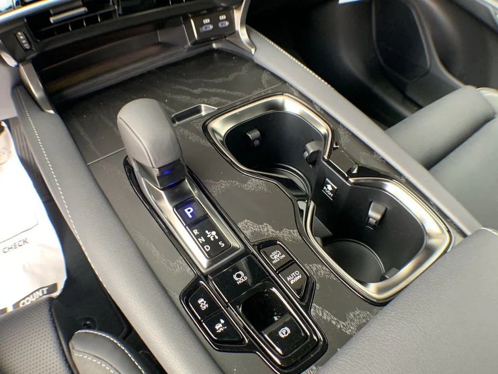 2026 Lexus RX PHEV 450h+ - Photo 20