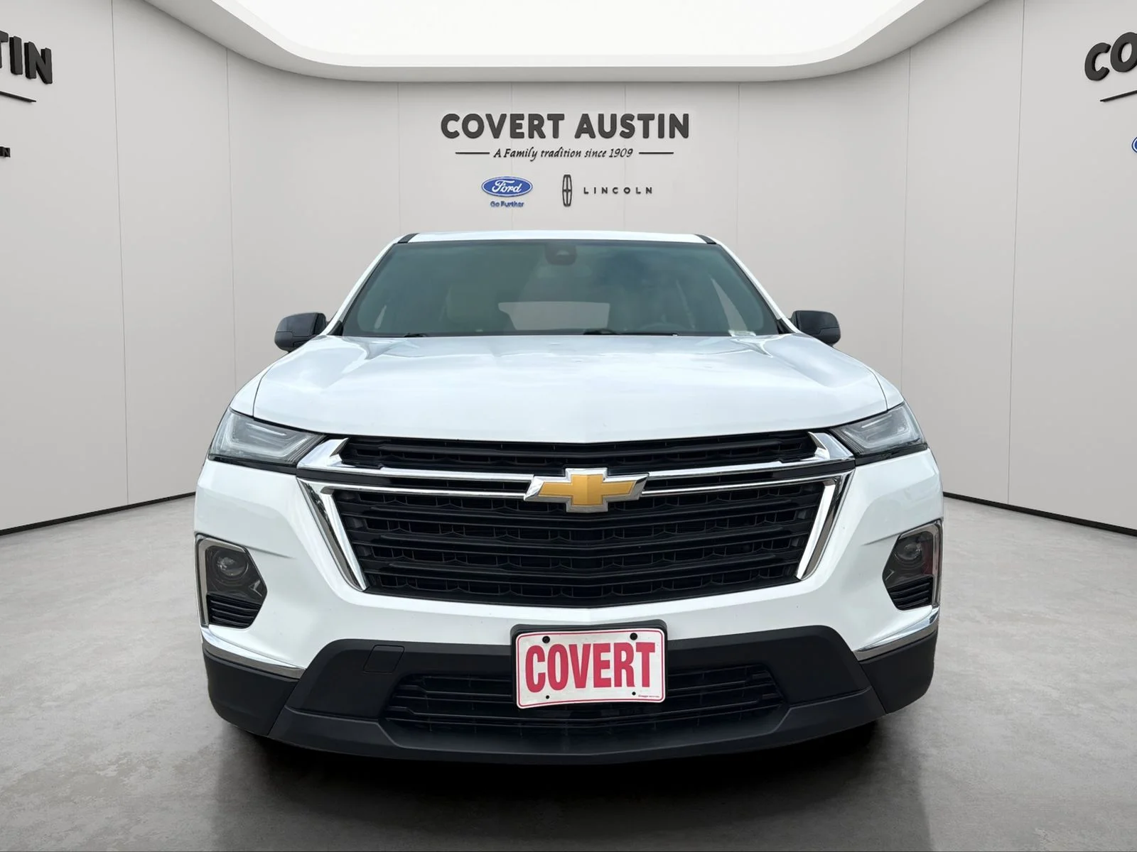 Used 2022 White Chevrolet LS image 8