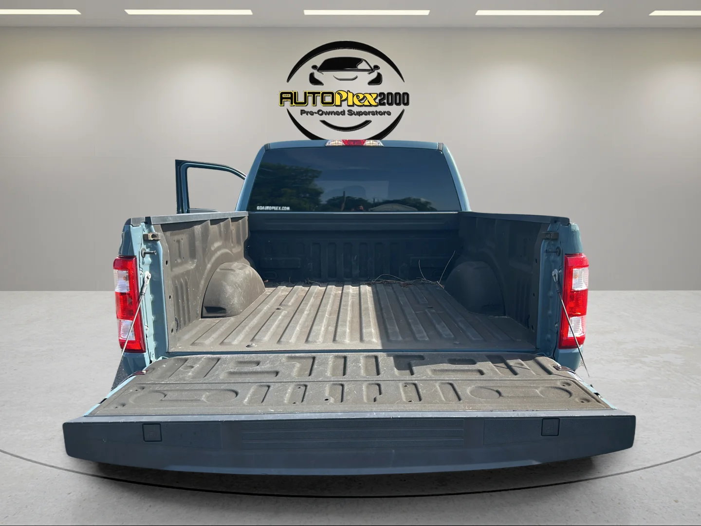 Used 2023 Blue Ford XL image 6