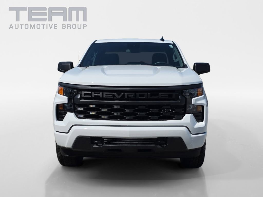 New 2026 Summit White Chevrolet Custom image 2