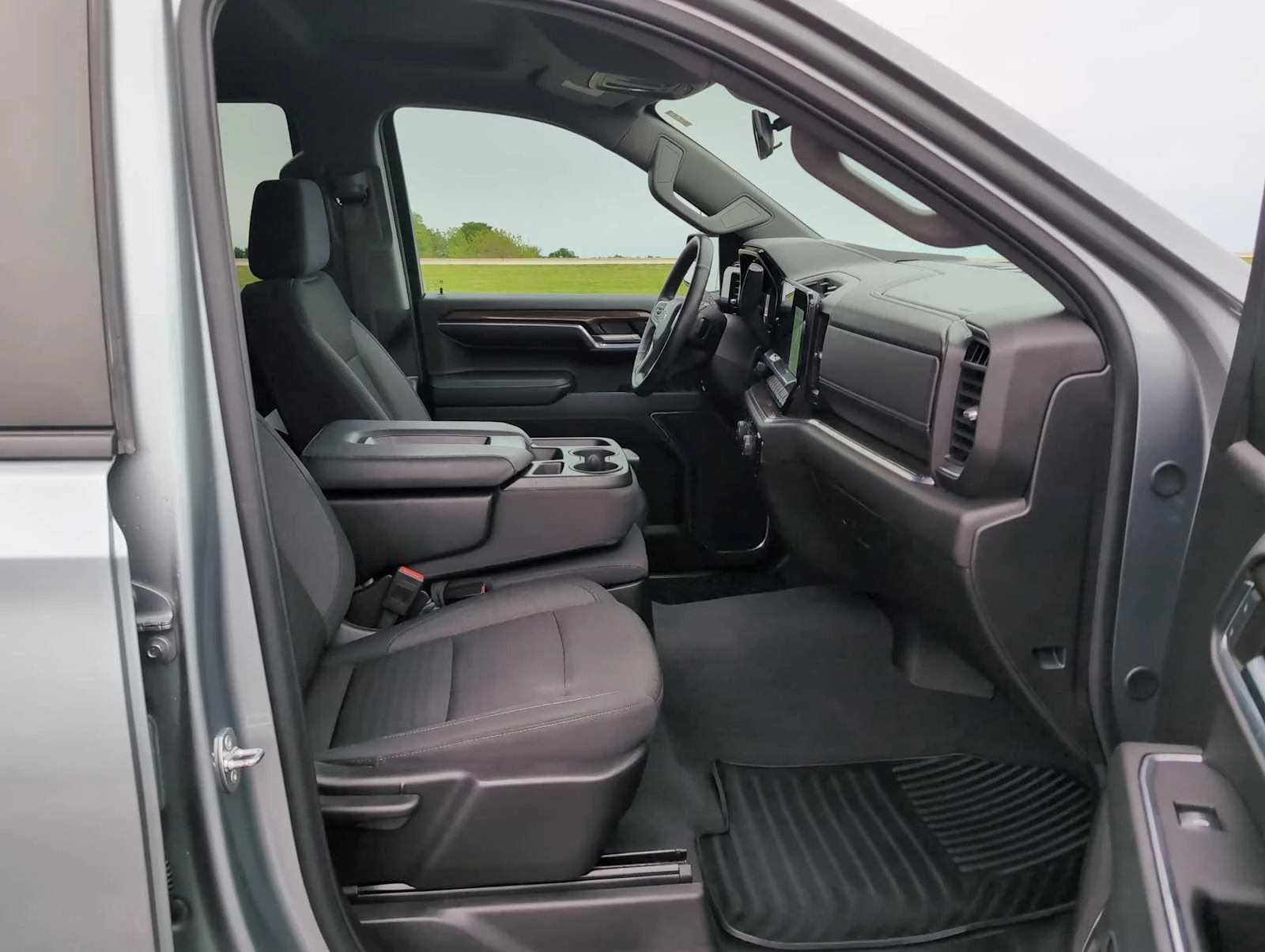 Used 2024 Sterling Gray Metallic Chevrolet RST image 28