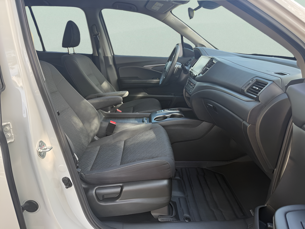 Used 2021  Honda Sport image 11