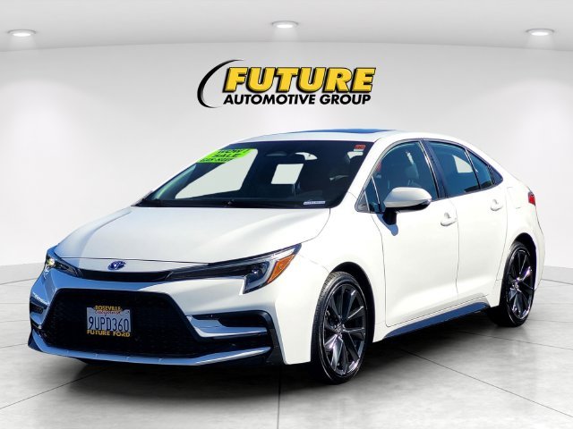 Used 2025 White Toyota SE image 8
