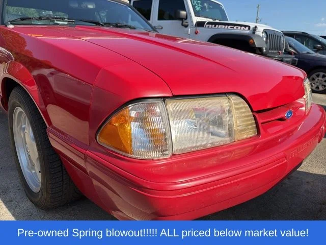 Used 1993 Red Ford LX image 17
