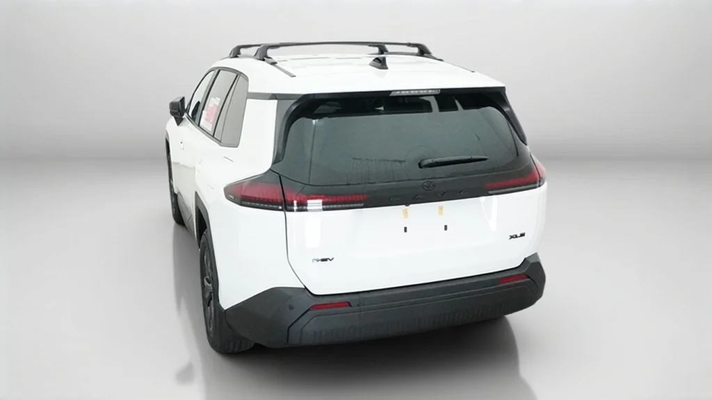 New 2026 Ice Cap Toyota XLE Premium image 13