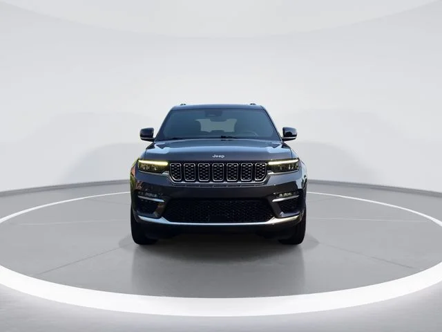 Used 2025 Gray Jeep Summit image 3