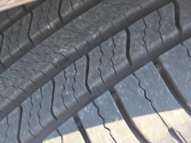 Certified Used 2025 MAGNETIC GRAY MET. Toyota  image 17