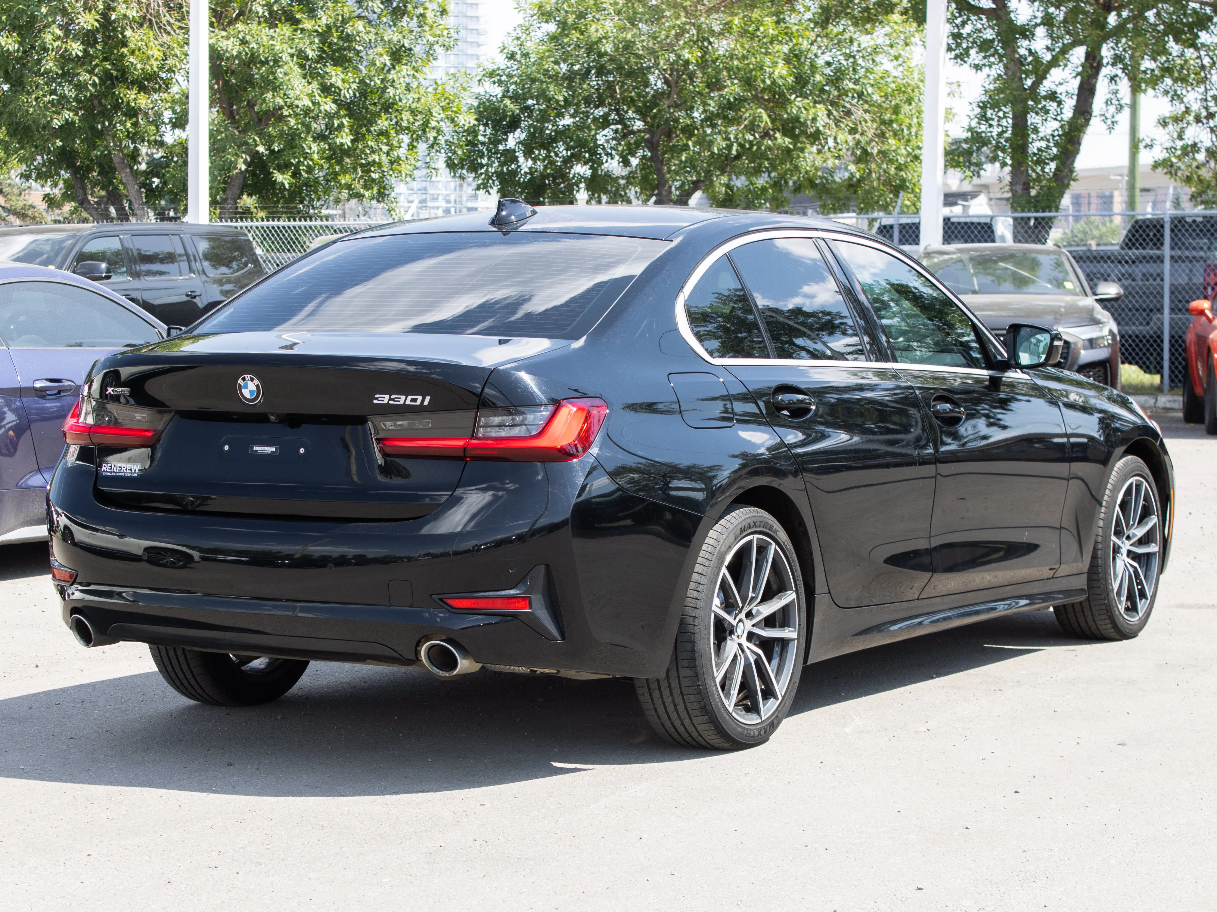 Certified Used 2022 Black BMW 330i xDrive*No Accidents | Heated Leather | Backup Camera | Nav | 255 HP | Apple CarPlay | AWD image 15
