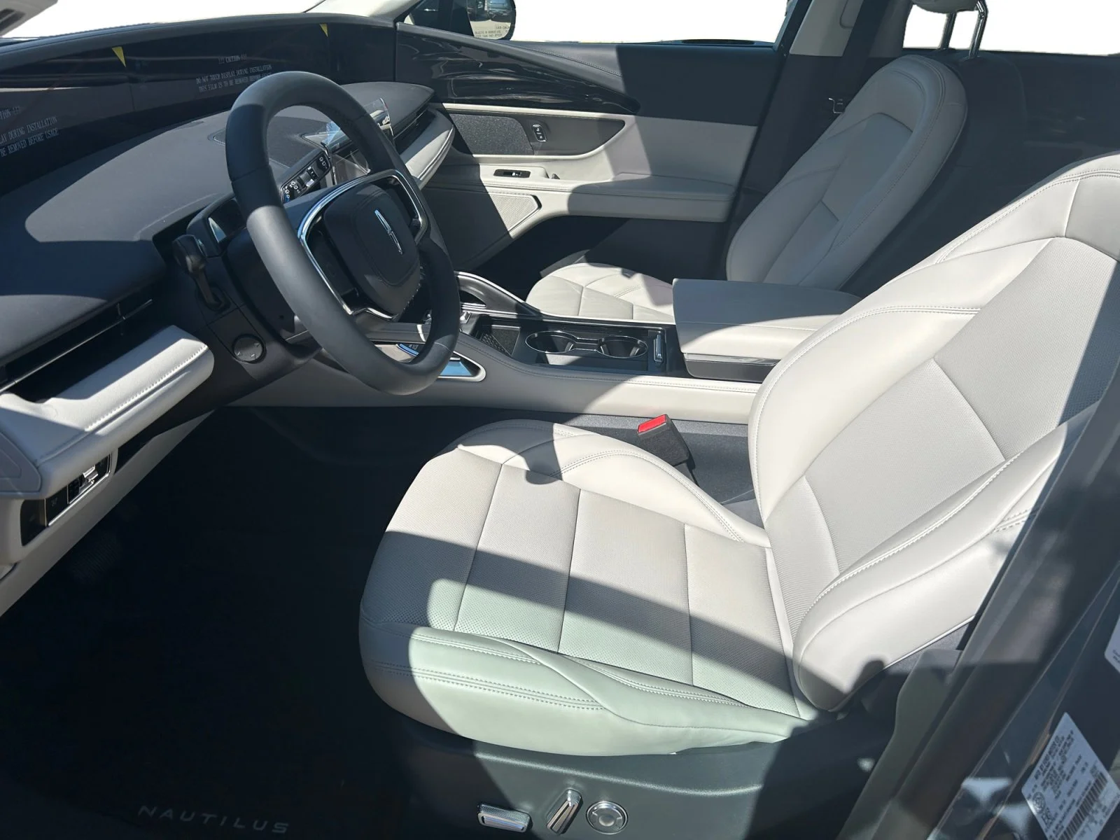 New 2026 Whisper Blue Metallic Clearcoat Lincoln Premiere image 14