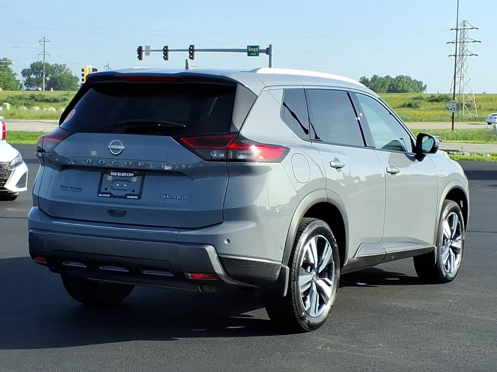 Used 2024 Boulder Gray Pearl Nissan SL image 12