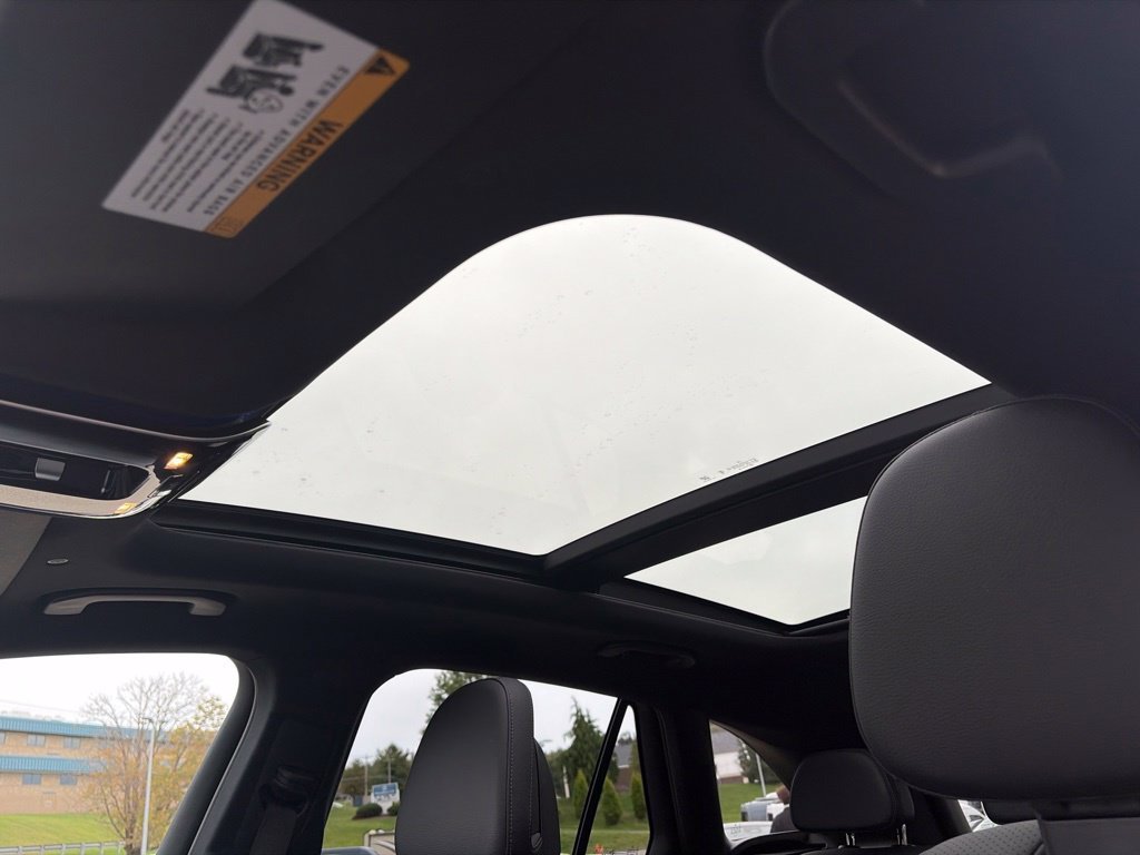 Used 2026 Silver Mercedes-Benz GLC 300 image 20