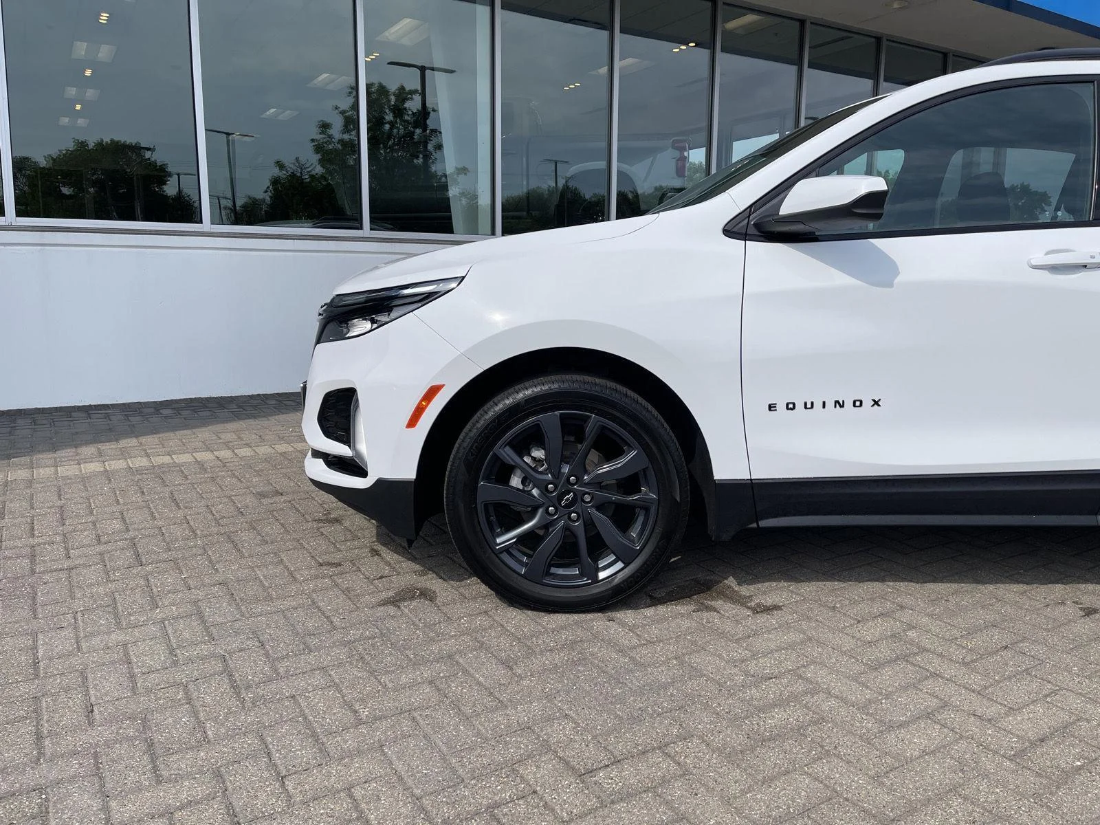Used 2024 Summit White Chevrolet RS image 9