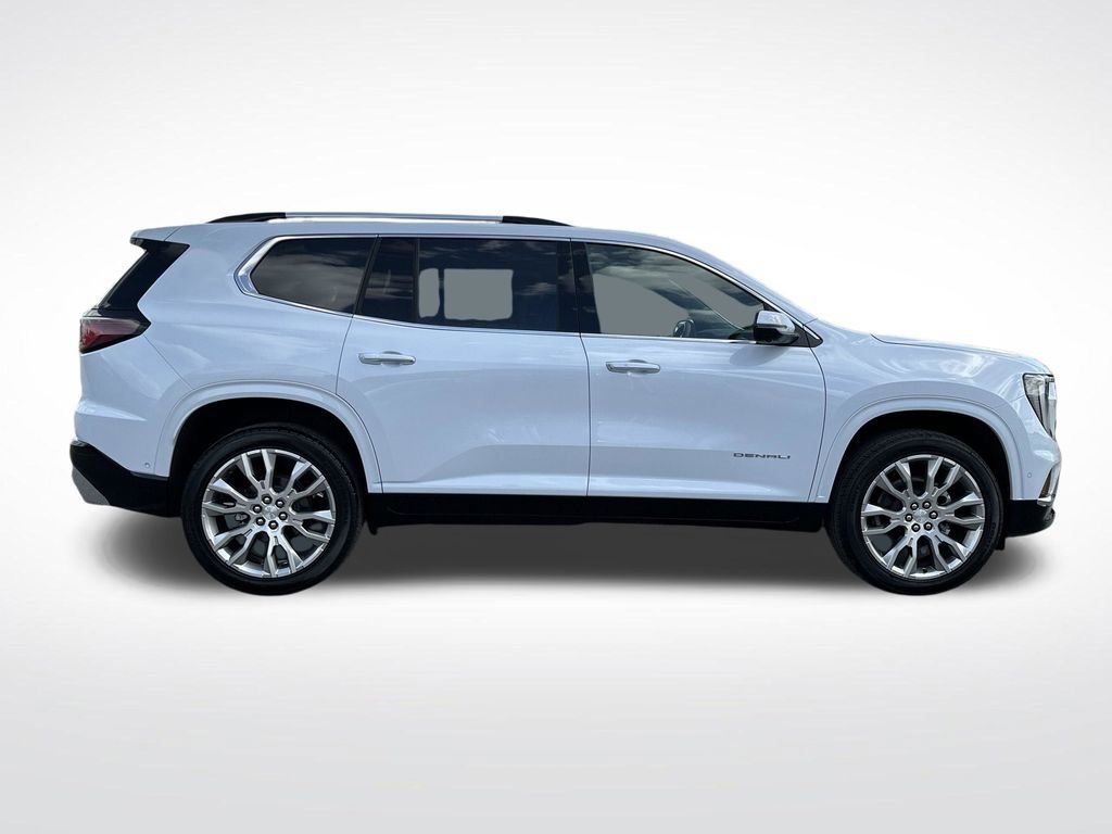 2026 GMC Acadia Denali - Photo 8