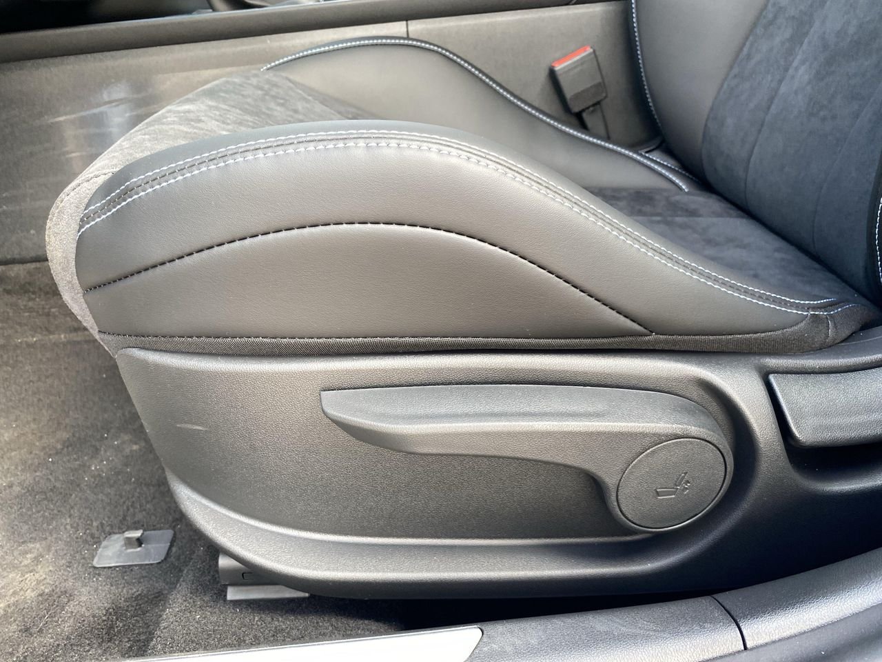 New 2026 Abyss Black Hyundai Sedan image 21