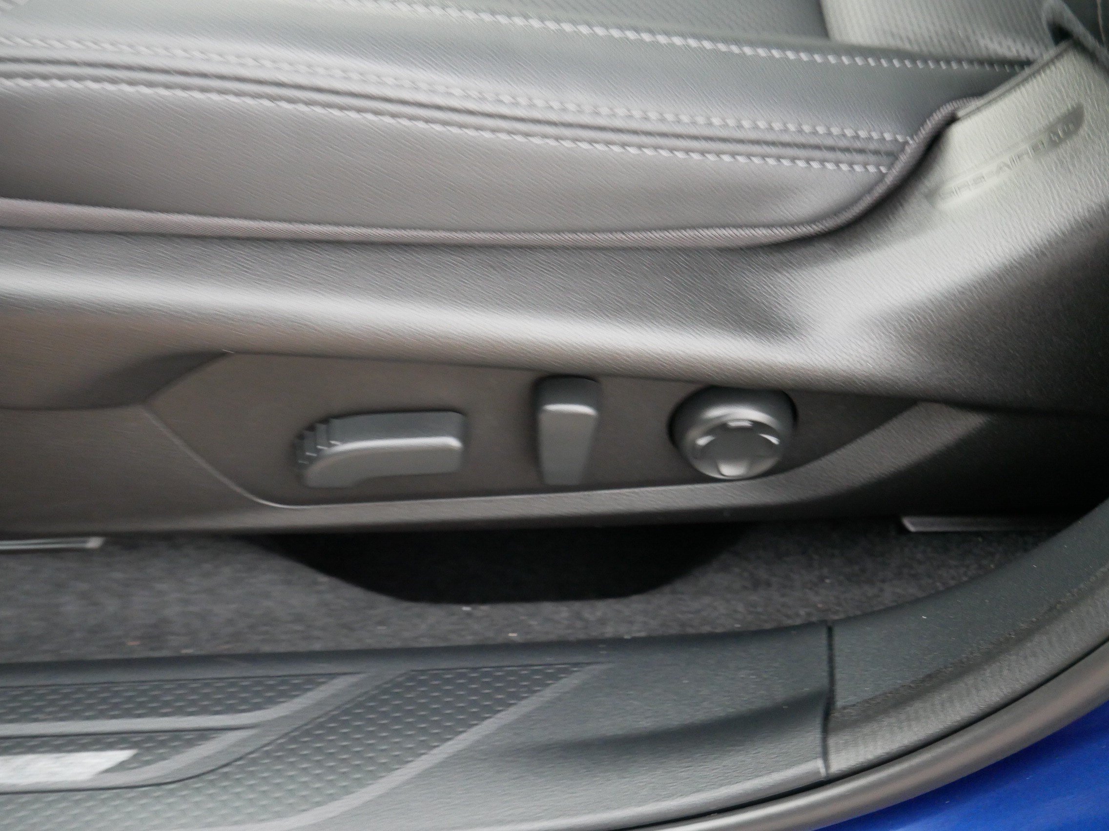 Used 2026 Sapphire Blue Pearl Subaru Touring image 19