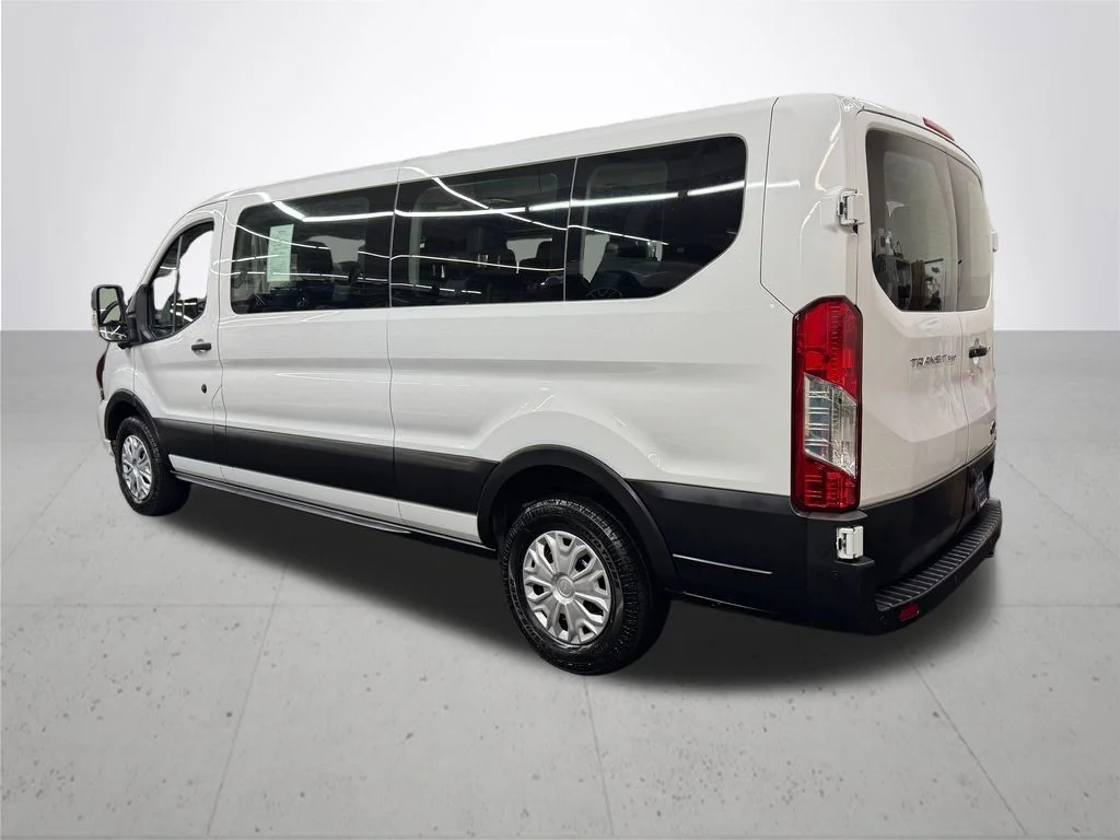 Used 2023 White Ford XLT image 4