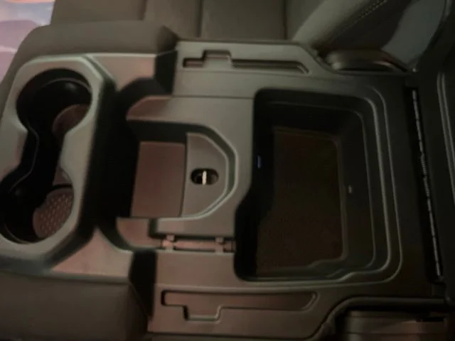 New 2026 Diamond Black Crystal Pearl-Coat Exterior Paint RAM Warlock image 42