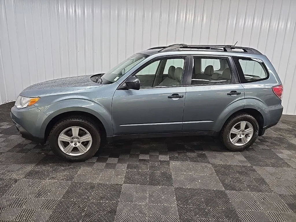 Used 2011 Sage Green Metallic Subaru 2.5X image 5