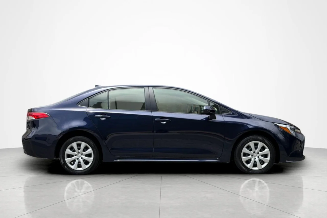 Used 2025 Blueprint Toyota Hybrid LE image 6