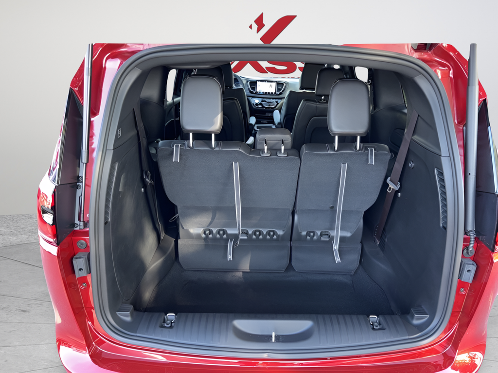 2026 Chrysler Pacifica Select - Photo 40
