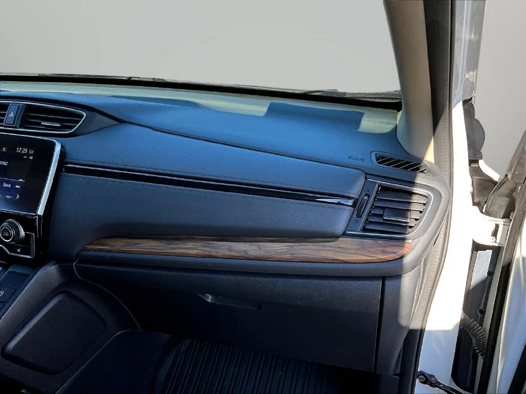 Used 2022 White Honda EX image 26