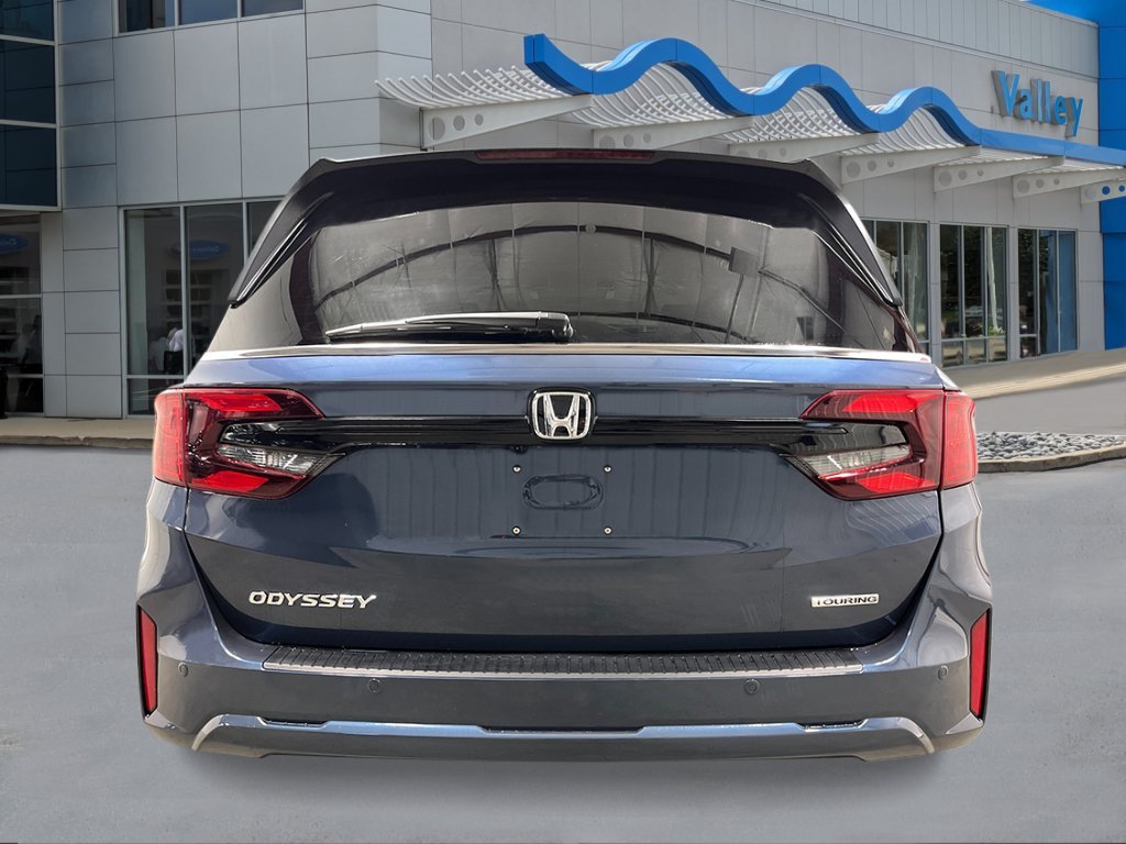 New 2027 Smoke Blue Pearl Honda Touring image 4
