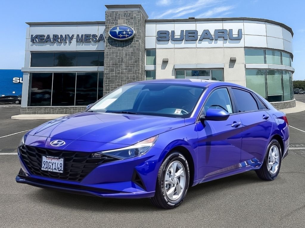 Used 2023 Blue Hyundai SE image 3