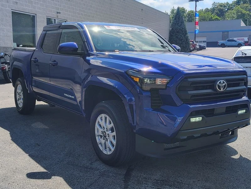Used 2024 Blue Toyota SR5 image 4