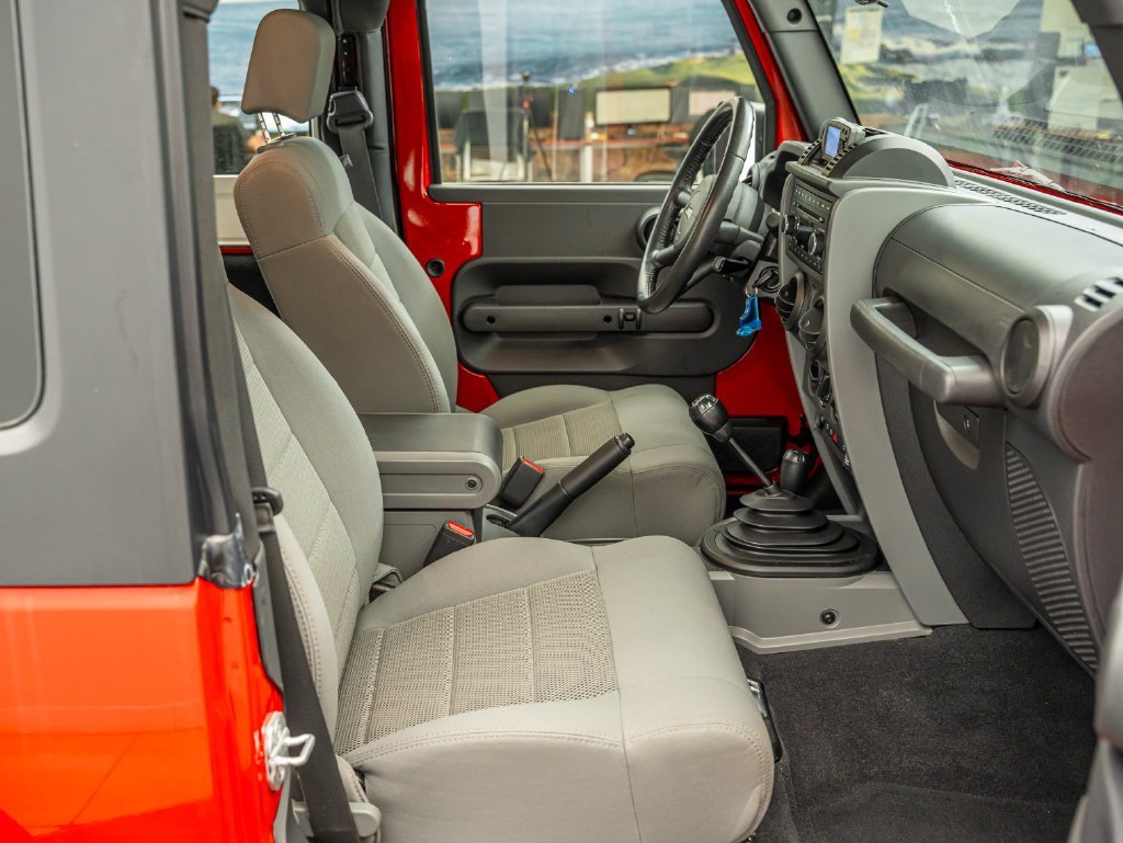 Used 2008 Flame Red Clearcoat Jeep Rubicon image 21