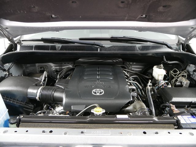 Used 2014 Silver Sky Metallic Toyota Crew Cab SR5 w/ TRD Off-Road Pkg & Upgrade Pkg image 30