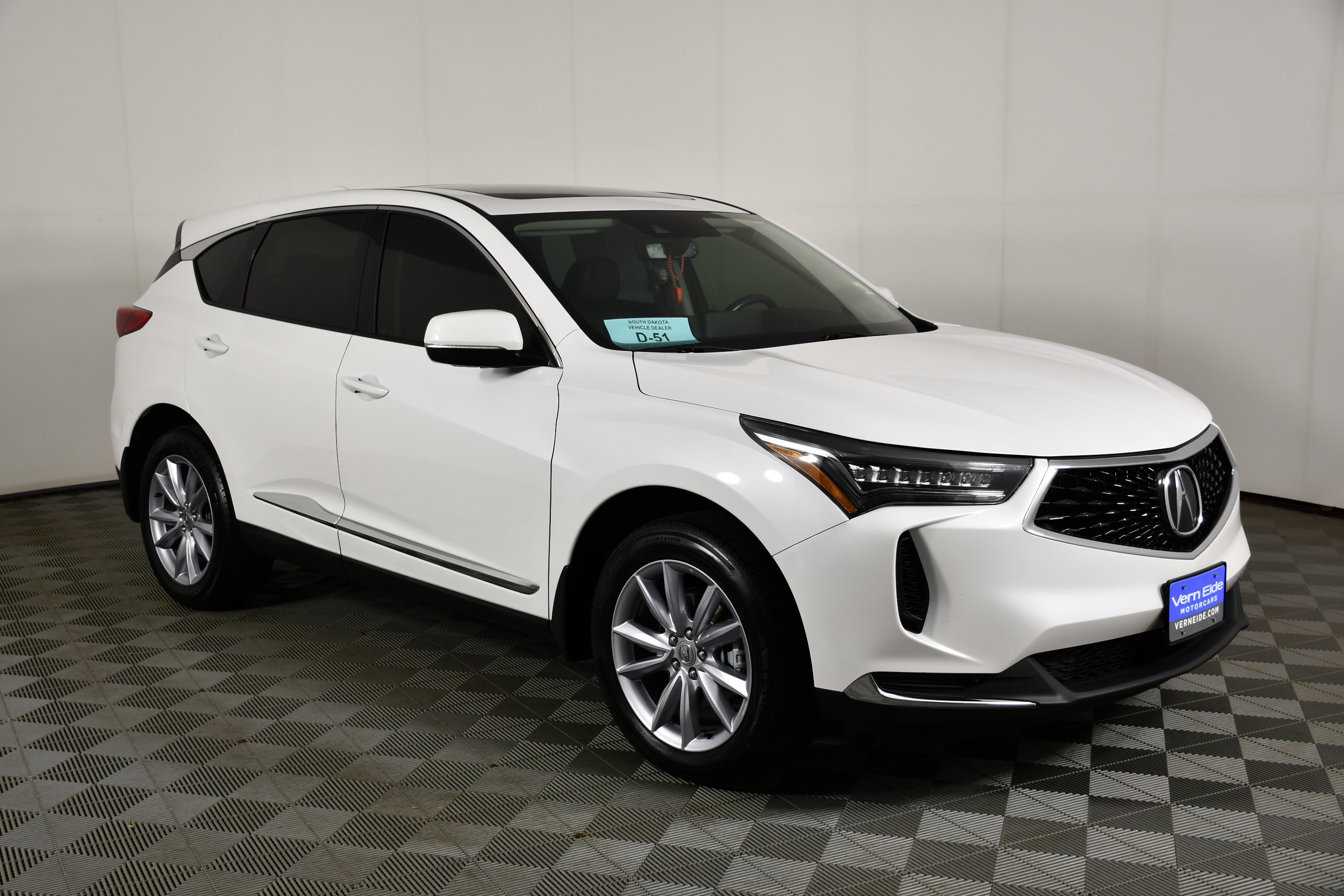 Used 2023 Platinum White Pearl Acura Base image 4