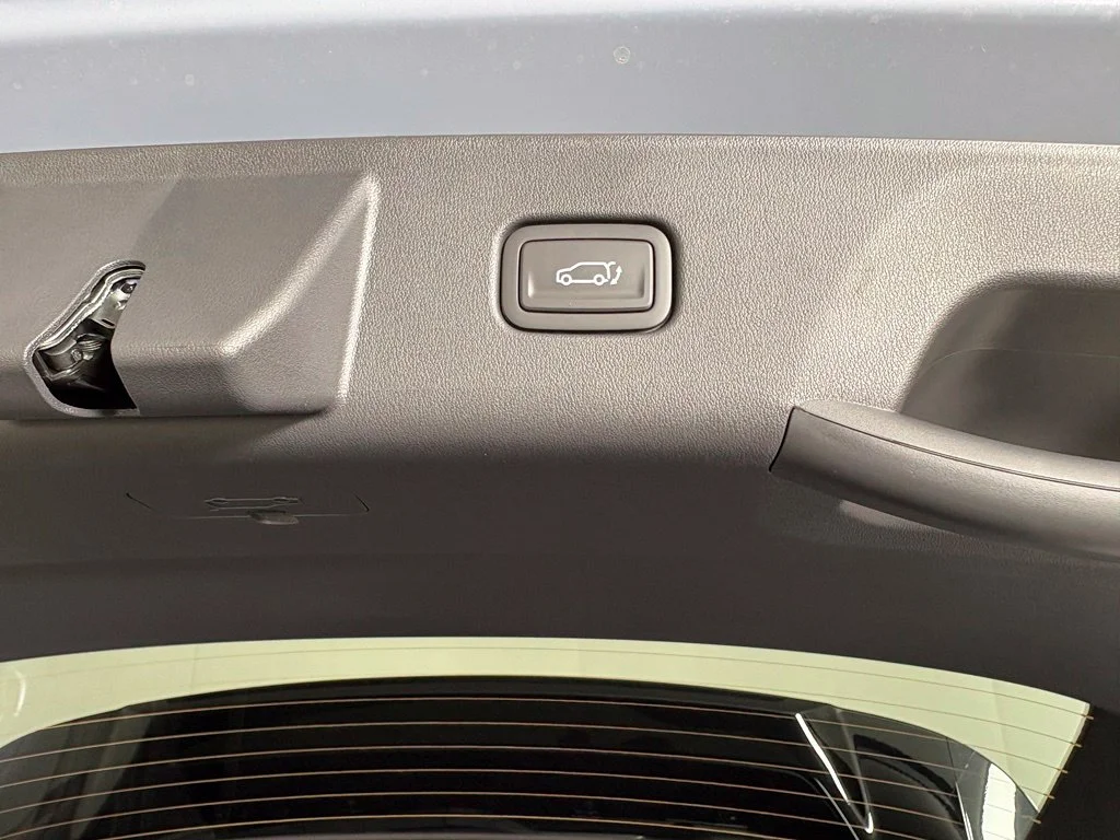 New 2027 Pale Gray Kia X-Line S image 19