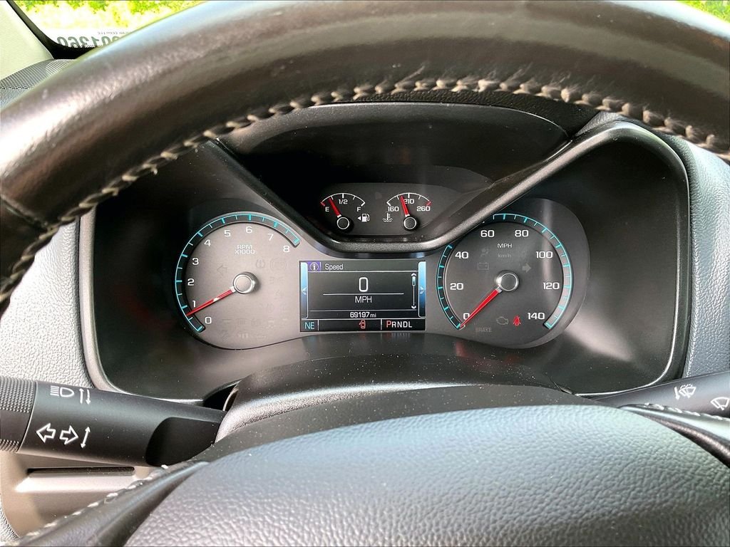Used 2018 Gray Chevrolet Z71 image 15