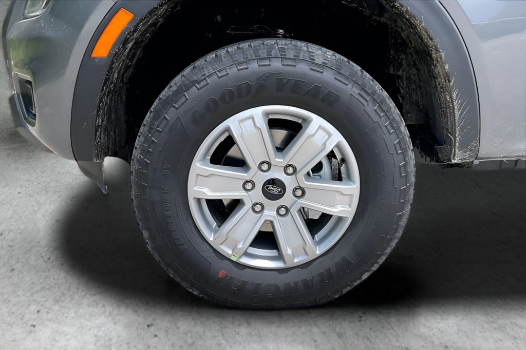 New 2026 Carbonized Gray Metallic Ford XL image 12
