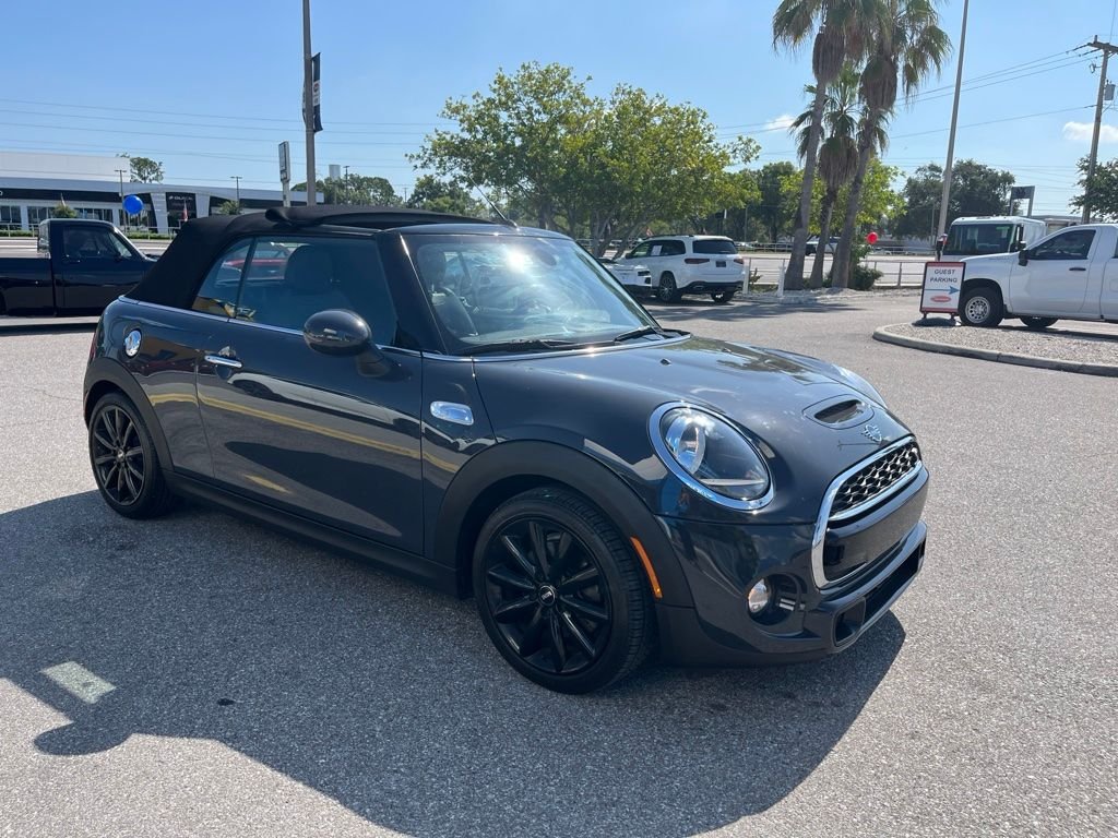 Used 2019 Gray MINI Signature image 7