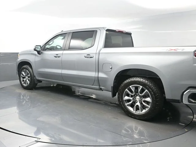 Used 2024 Gray Chevrolet LT image 5