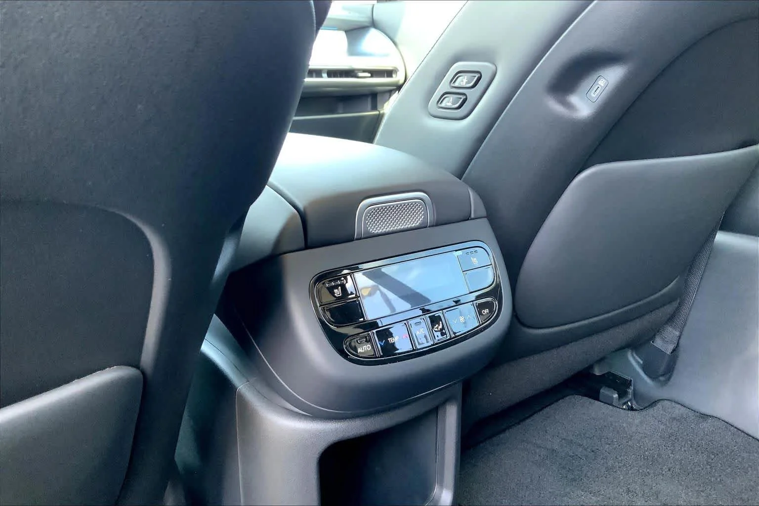2026 Hyundai IONIQ 9 SEL - Photo 17