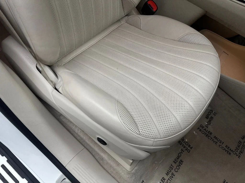 Used 2023 White Mercedes-Benz 450 image 44