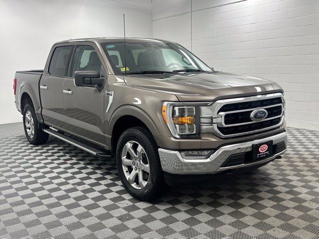 Used 2023 Gray Ford XLT image 1