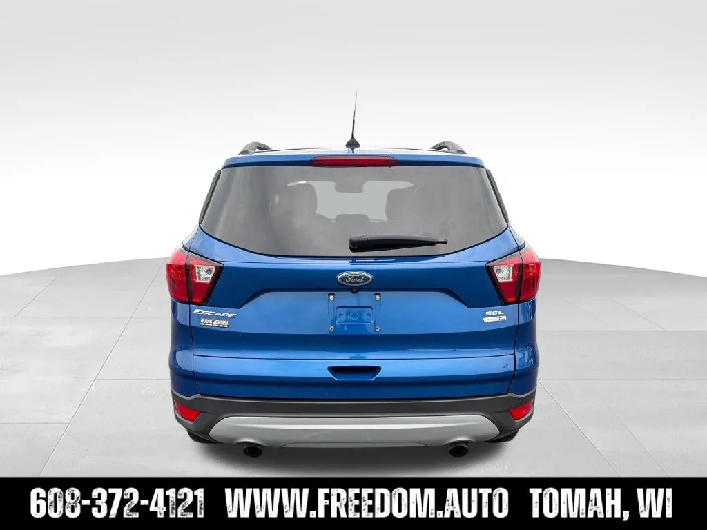 Used 2019 Lightning Blue Metallic Ford SEL image 4