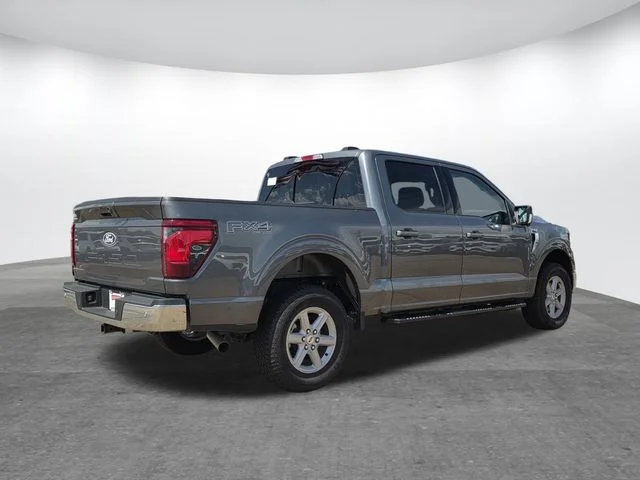 New 2026 Carbonized Gray Metallic Ford XLT image 31