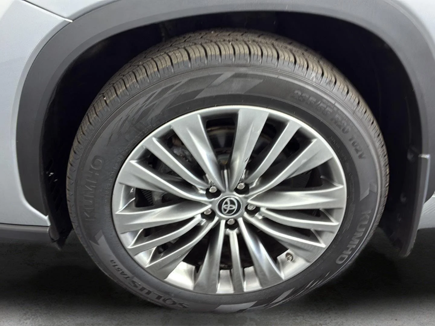 Used 2022 Celestial Silver Metallic Toyota Platinum image 16