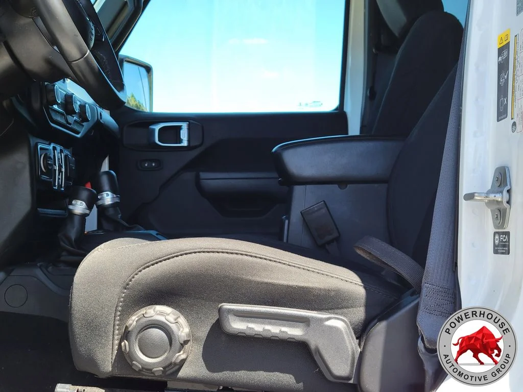 Used 2022 White Jeep Sport image 25