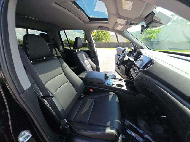 Used 2025 Black Honda RTL image 14