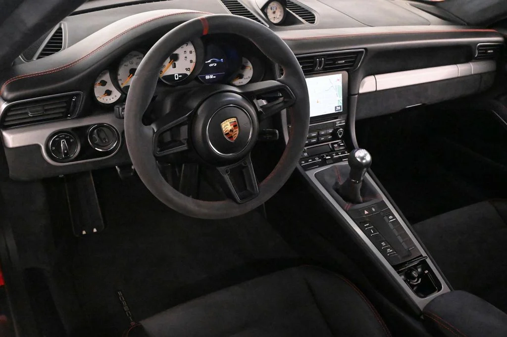 Used 2018 Guards Red Porsche GT3 image 4