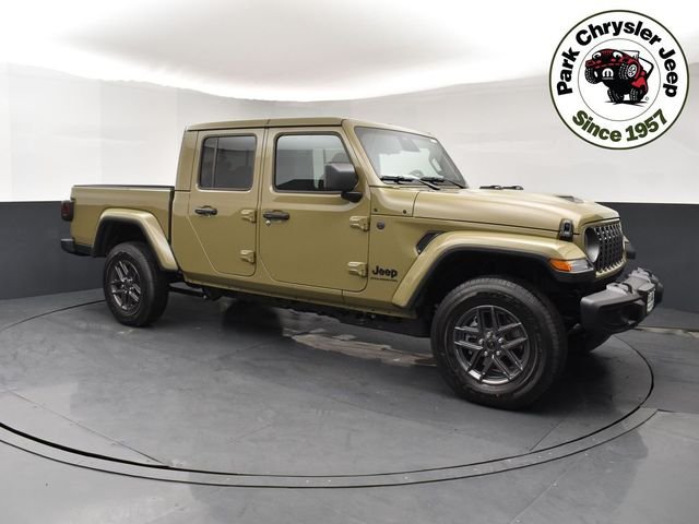 2026 Jeep Gladiator Sport S Auto's photo