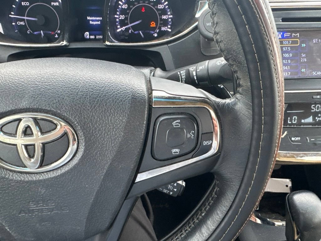 Used 2014  Toyota Limited image 26
